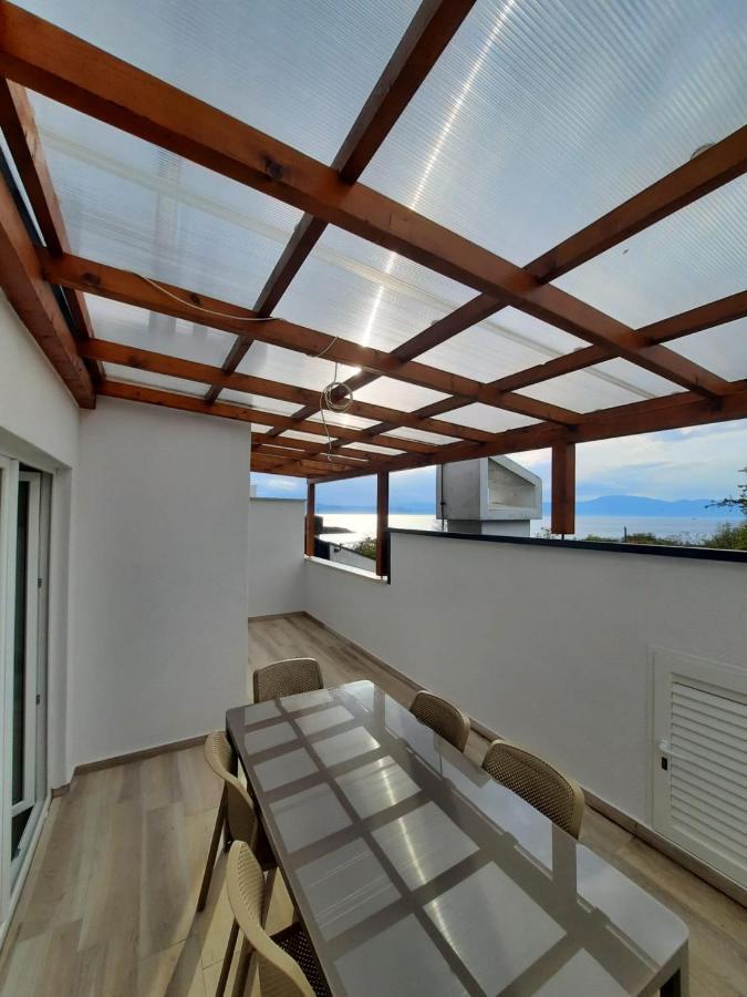 Njivice, Otok Krk, Apartman Dora Екстериор снимка
