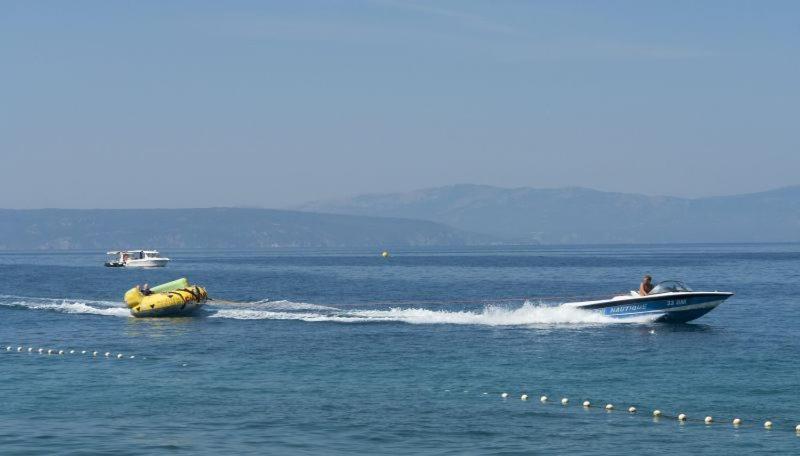 Njivice, Otok Krk, Apartman Dora Екстериор снимка
